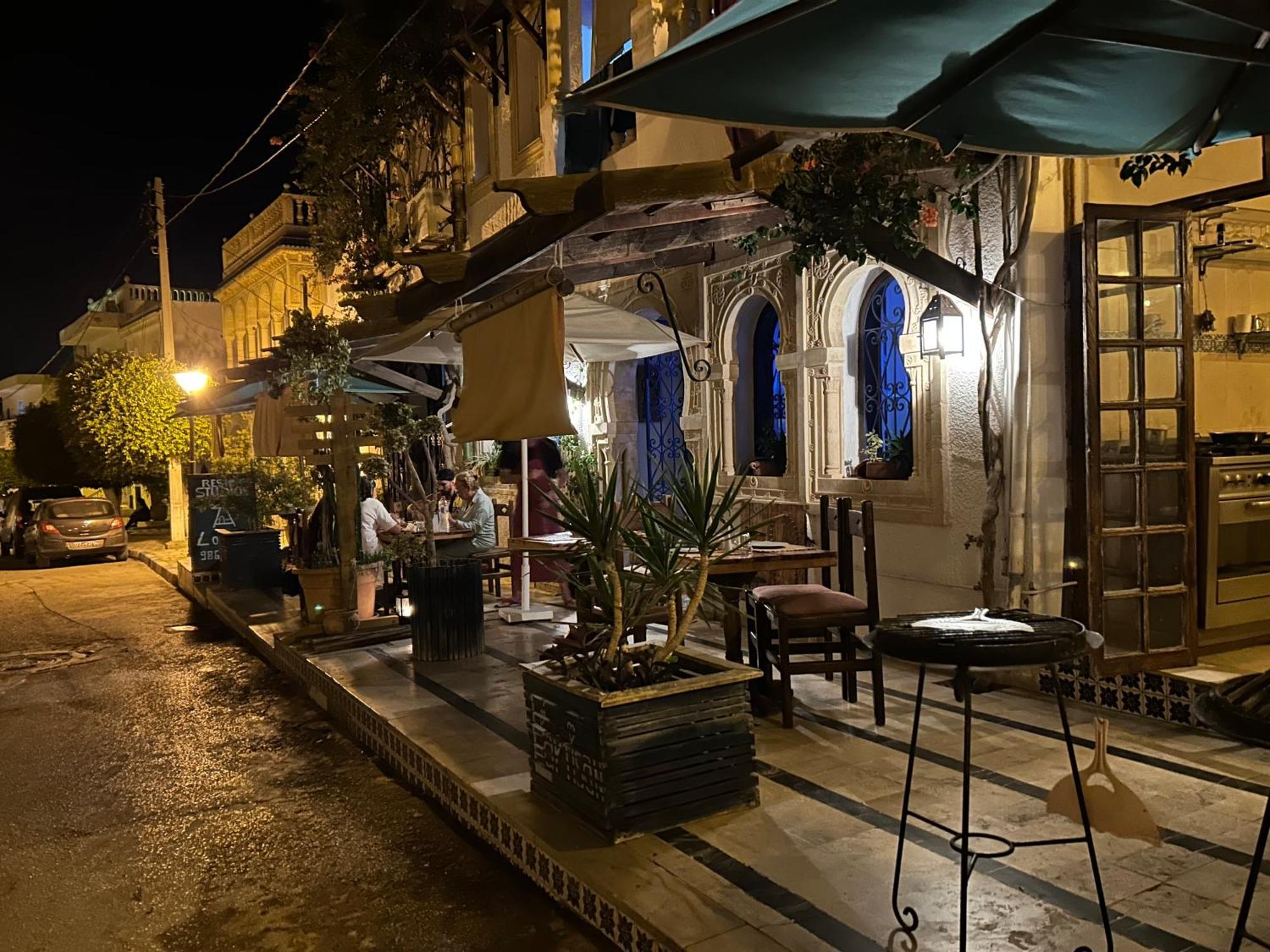 L'Artisan Hotel Harqalah Exterior foto