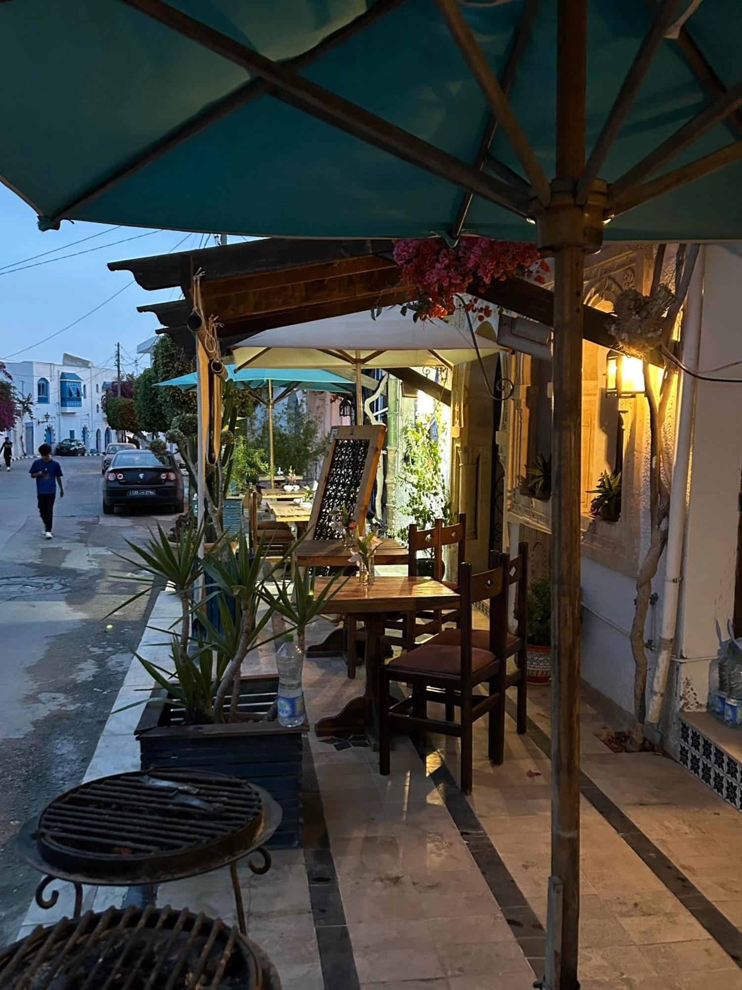 L'Artisan Hotel Harqalah Exterior foto